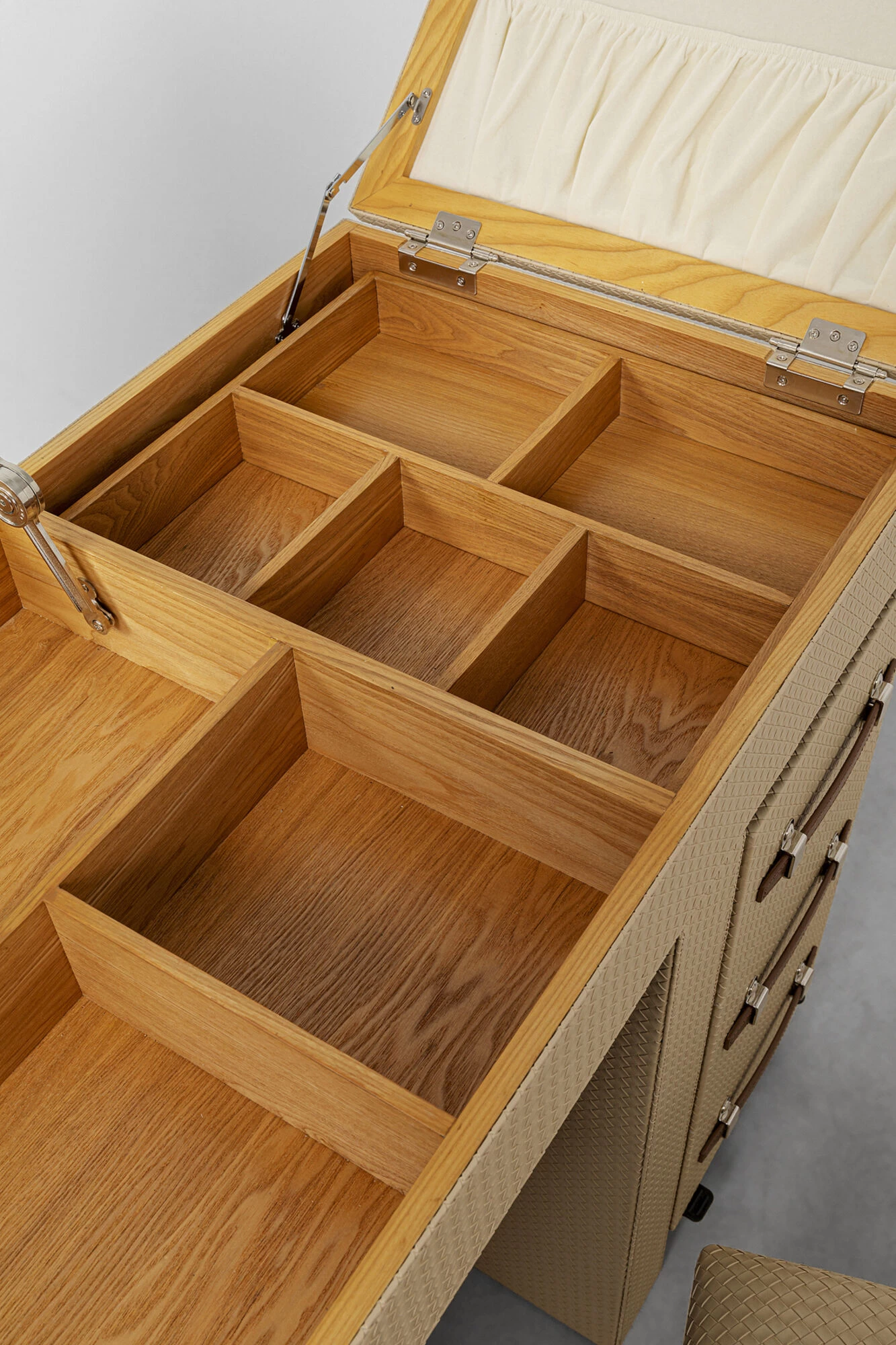 Schminkkombination Venezia 14 Schminkkombination Venezia – Bild 13