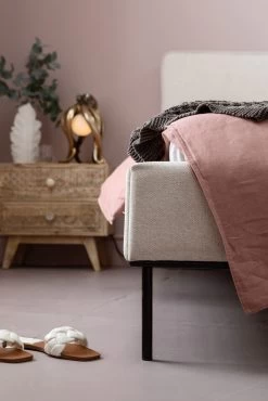 Bett East Side 180x200cm 21 Bett East Side 180x200cm -Bestes Möbelkollektions Geschäft 82491234fa0422b9001719c345e14c3f1e2abe36