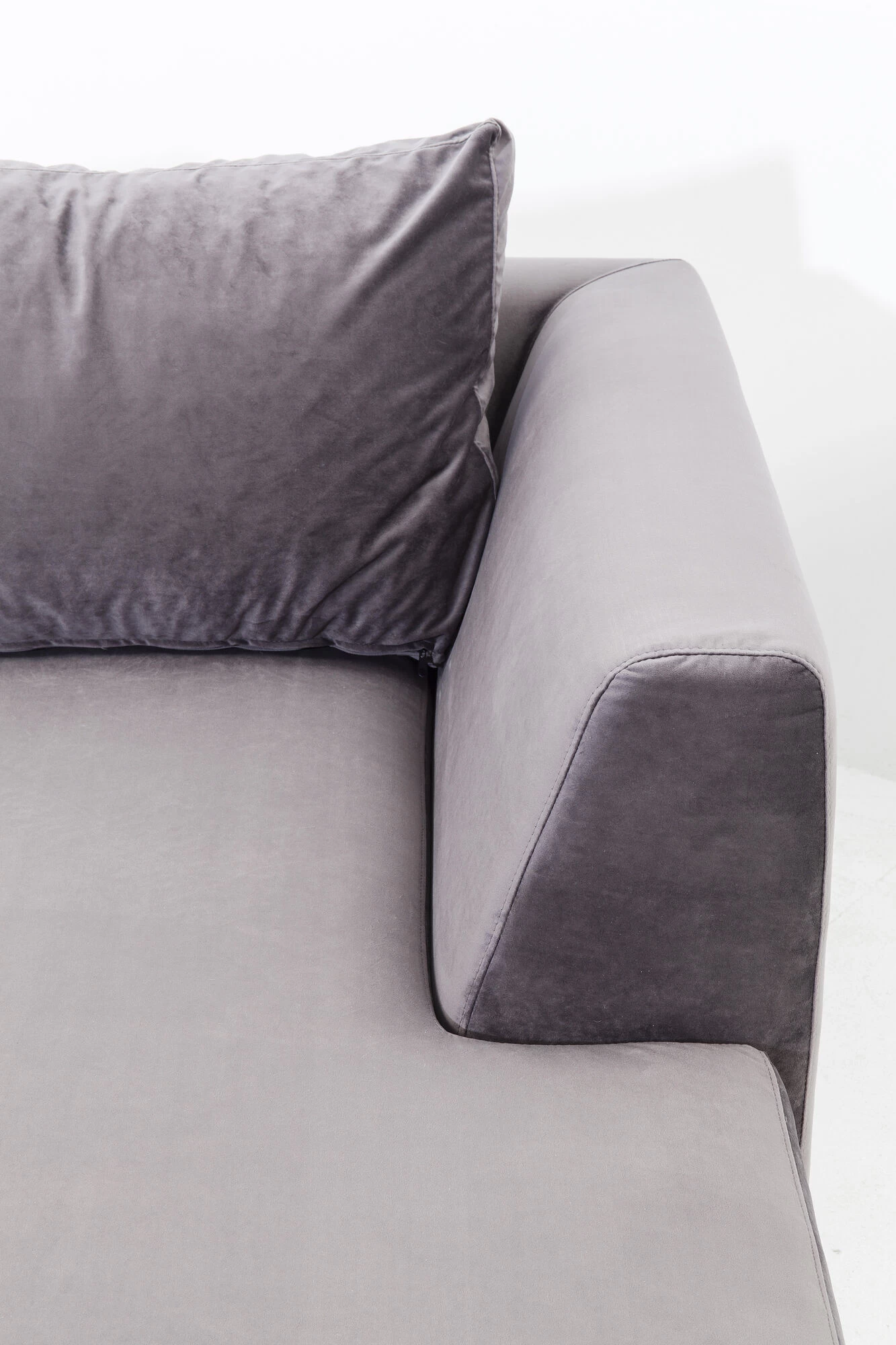 Ecksofa Gianni Velvet Grau Rechts Schwarz 10 Ecksofa Gianni Velvet Grau Rechts Schwarz – Bild 8
