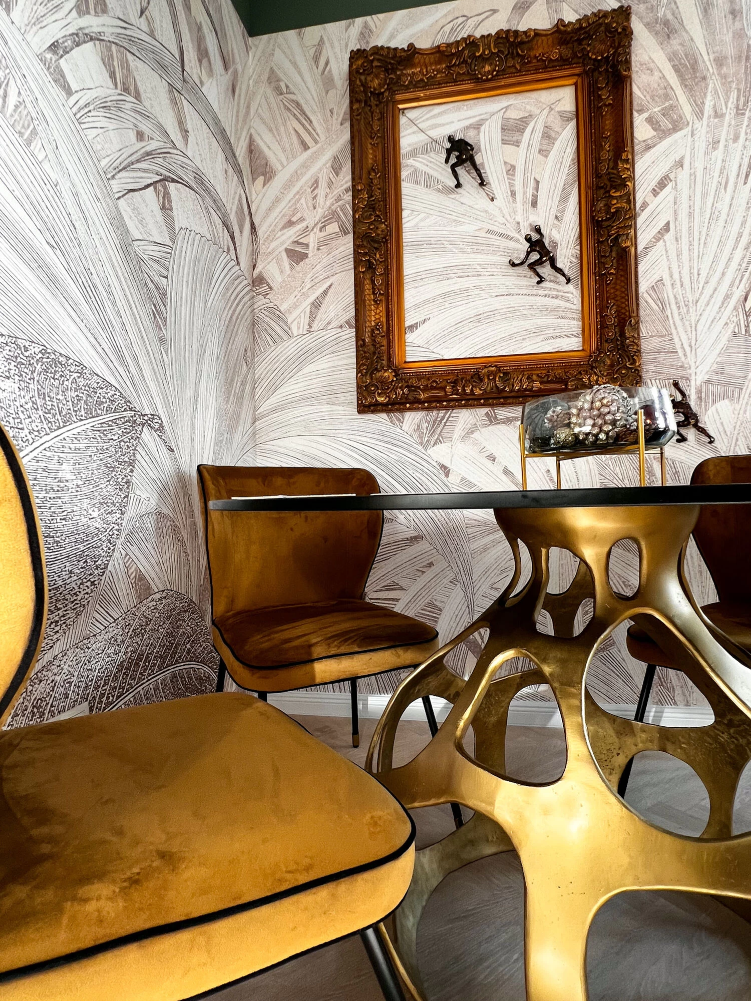 Tisch Volcano Gold Ø120cm 5 Tisch Volcano Gold Ø120cm – Bild 3