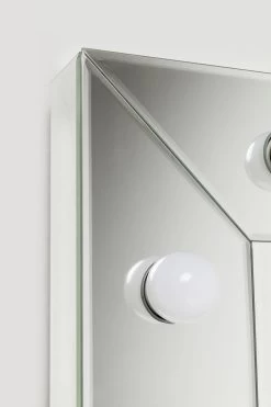 Spiegel Make Up Square 81x81cm -Bestes Möbelkollektions Geschäft b0e72efe9bd86235cc4adb9c4e3b259426131aff