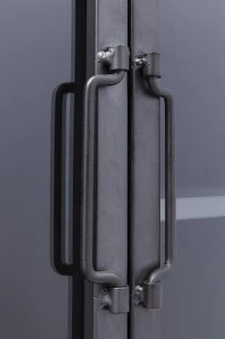 Vitrine Refugio -Bestes Möbelkollektions Geschäft b3fb9fd56fff5227a1a96f1e4cb28cb143cc2b32