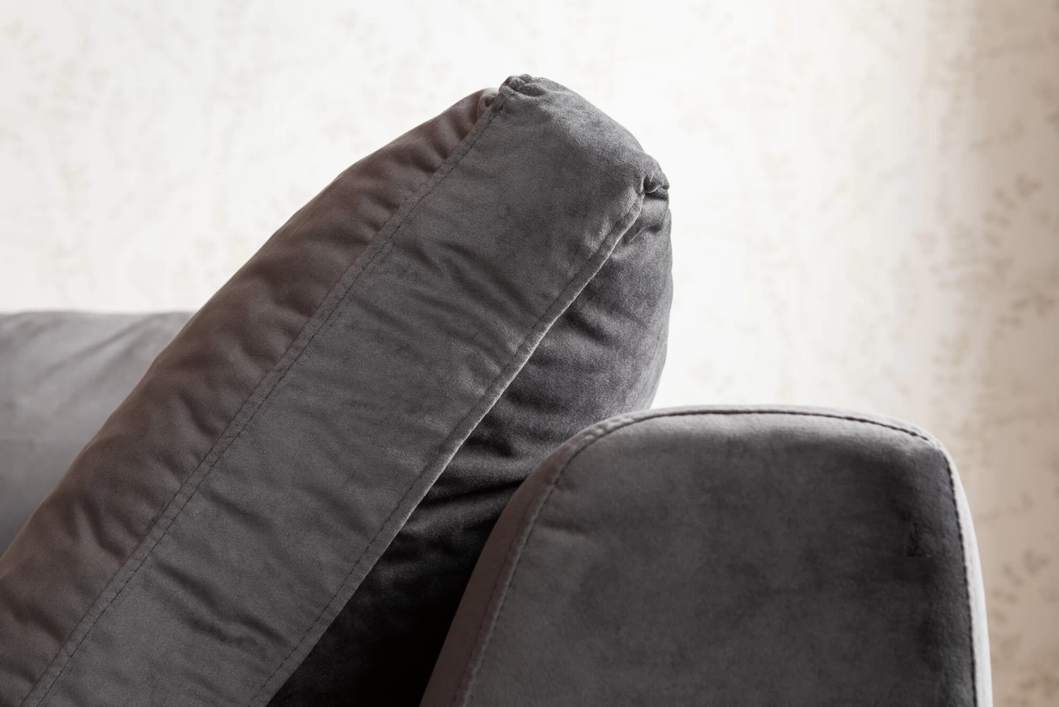 Ecksofa Gianni Velvet Grau Rechts Schwarz 7 Ecksofa Gianni Velvet Grau Rechts Schwarz – Bild 5
