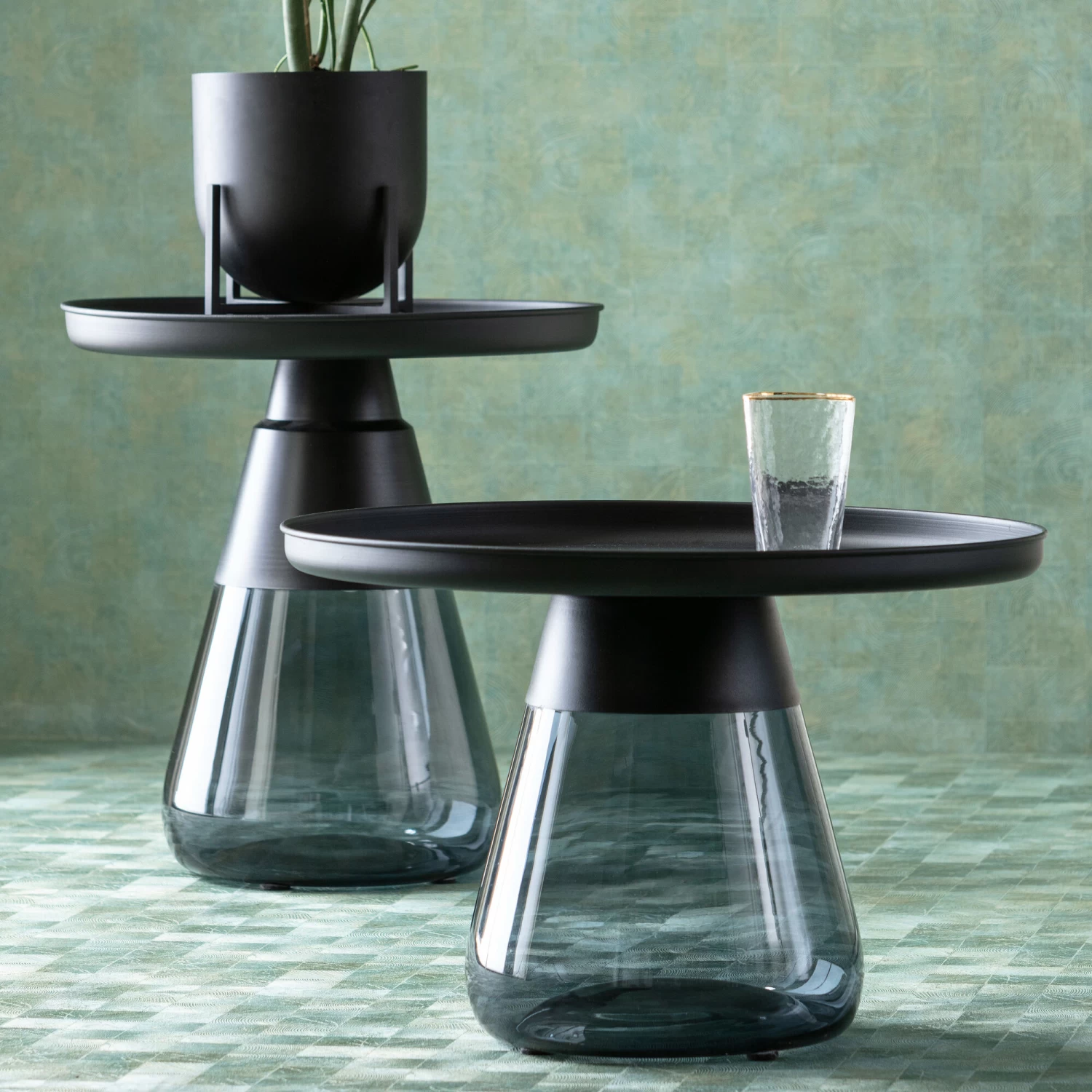 Beistelltisch Bottiglia Smoke Ø 50cm 4 Beistelltisch Bottiglia Smoke Ø 50cm – Bild 2