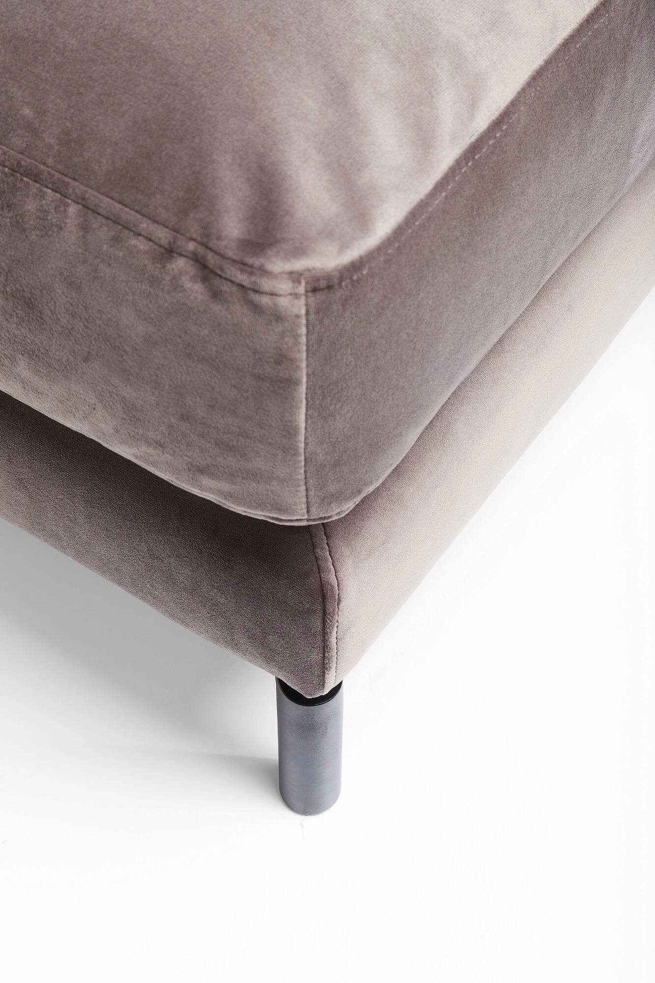 Hocker Lullaby Taupe 7 Hocker Lullaby Taupe – Bild 5