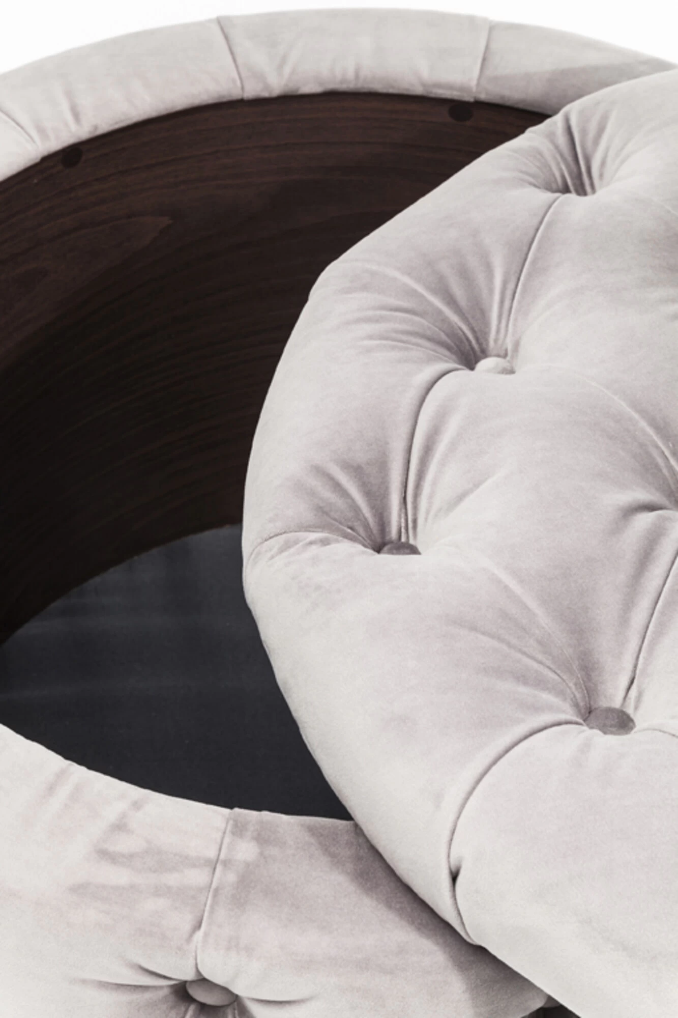 Sitztruhe Desire Rund Silbergrau 10 Sitztruhe Desire Rund Silbergrau – Bild 8