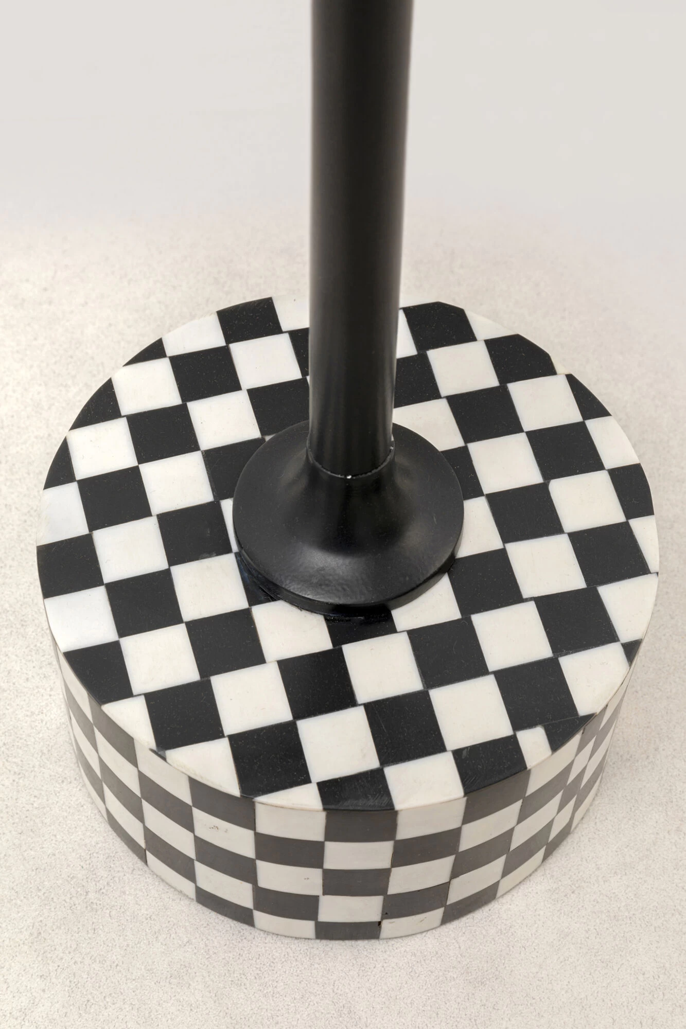 Beistelltisch Domero Chess Schwarz Weiß Ø25cm 8 Beistelltisch Domero Chess Schwarz Weiß Ø25cm – Bild 6
