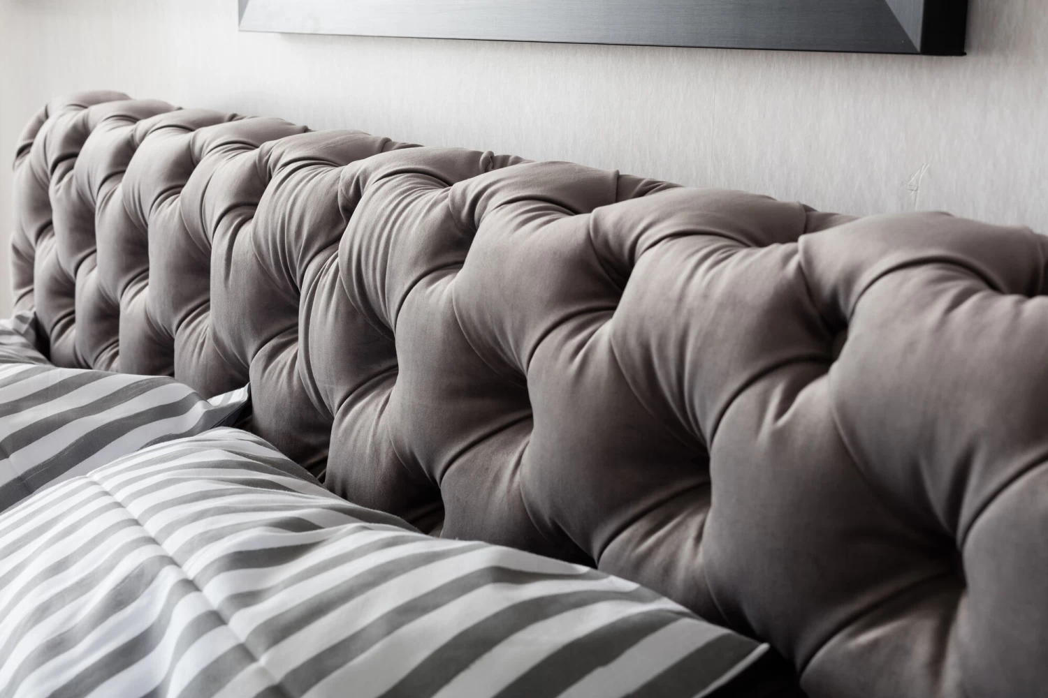 Bett Desire Velvet Silbergrau 200x200cm 18 Bett Desire Velvet Silbergrau 200x200cm – Bild 16